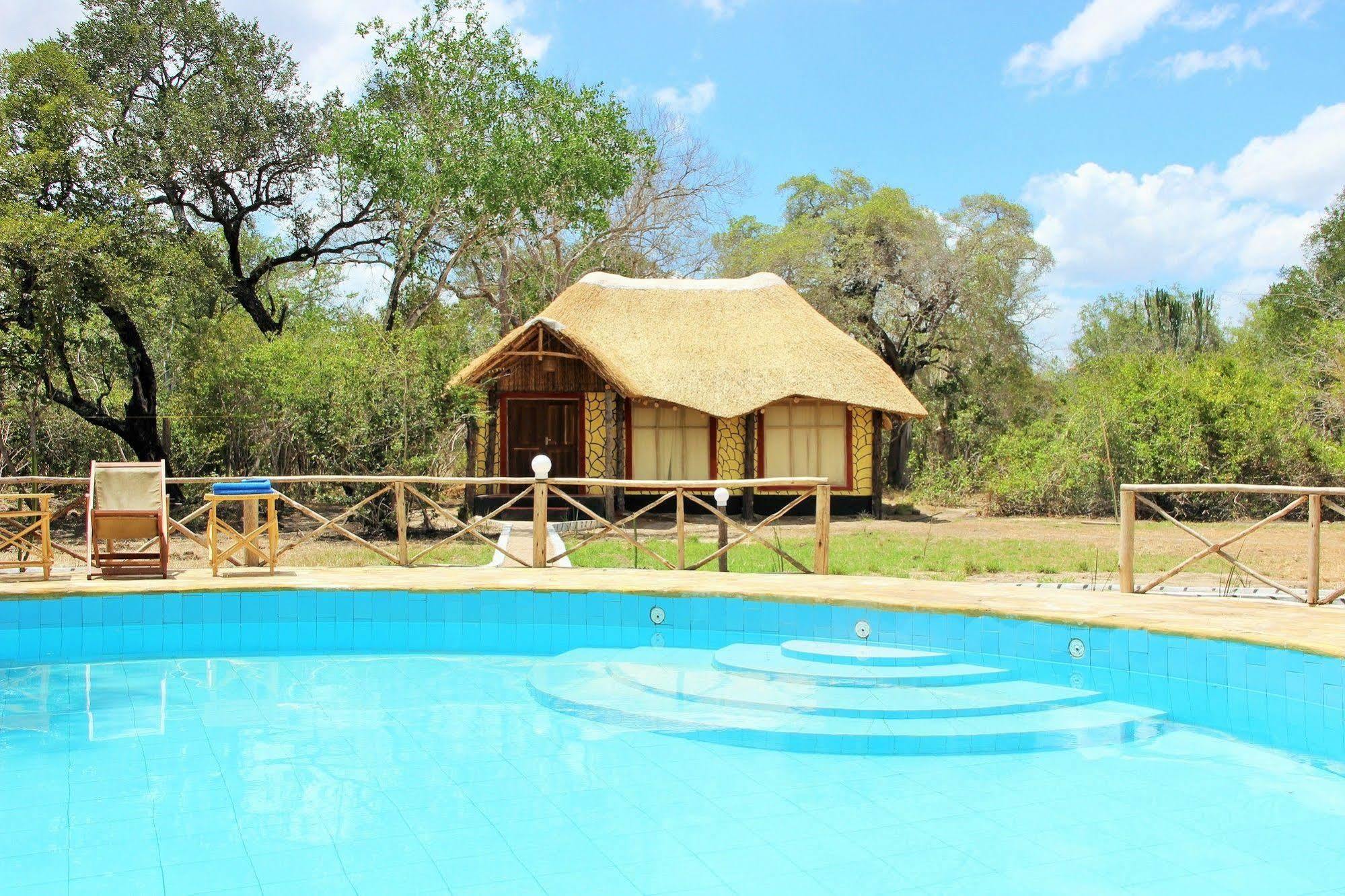 Hotel Africa Safari Camp à Mloka Extérieur photo